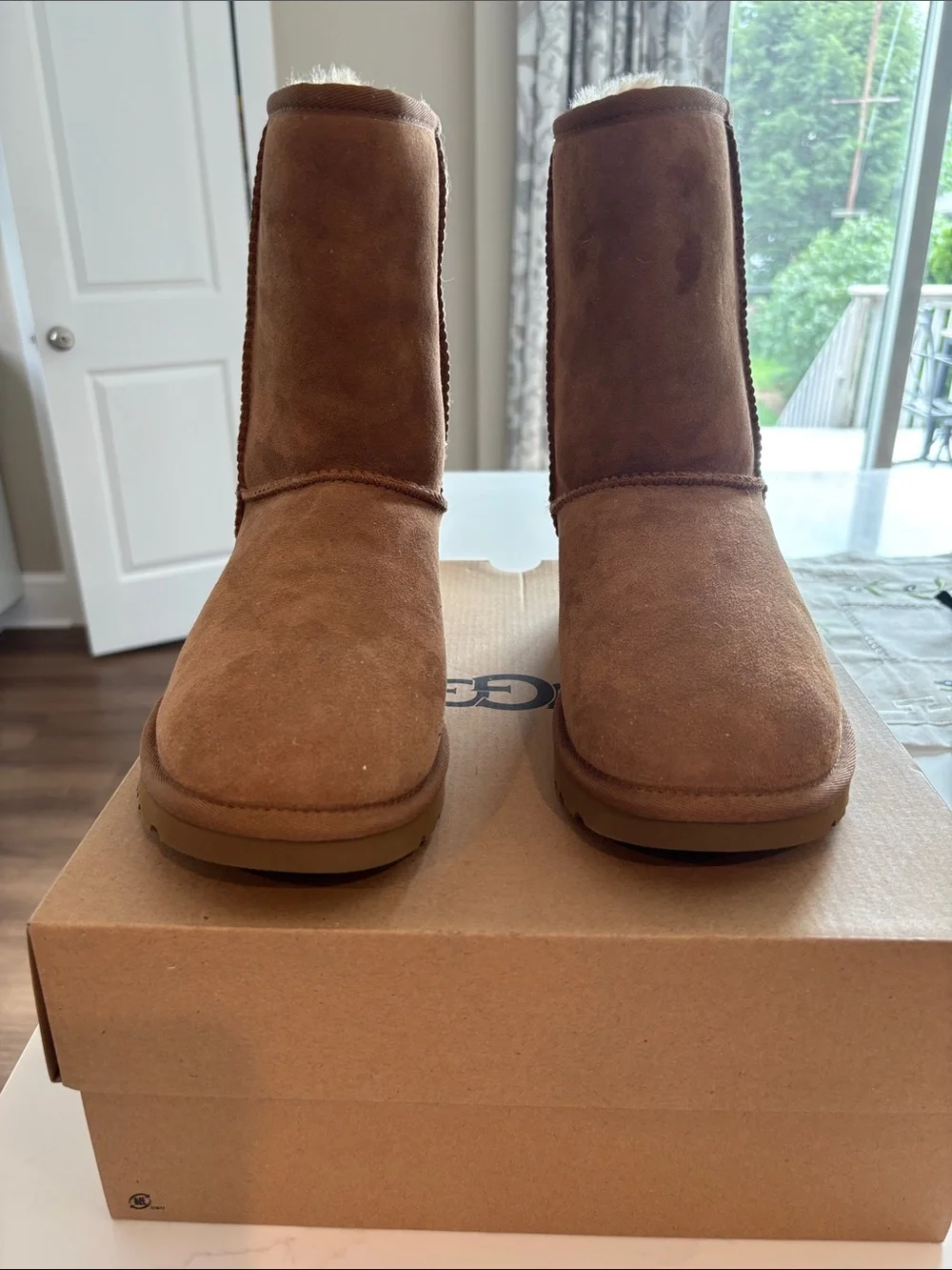 UGG classic short